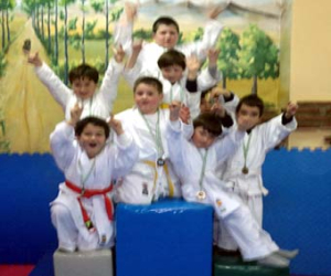 Los karatecas más peques se preparan para competir