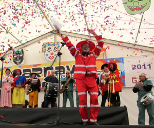 El pregón del Carnaval, uno de los más multitudinarios y animados