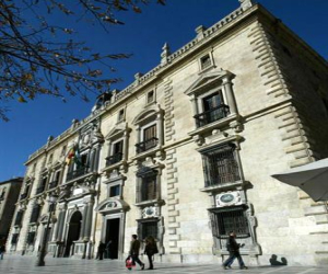 Se enfrenta a siete años de prisión acusado de agredir sexualmente a su mujer en Alhama