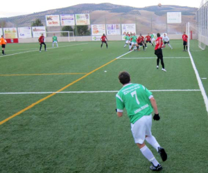 Un gran Márquez le da un punto merecido a la UD Alhameña