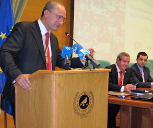 Andrés García Maldonado, medalla de oro de los antiguos alumnos de la universidad de Málaga
