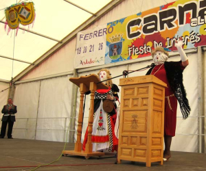 Uno de los "mascarones" con más solera de Alhama abrió el Carnaval 2012