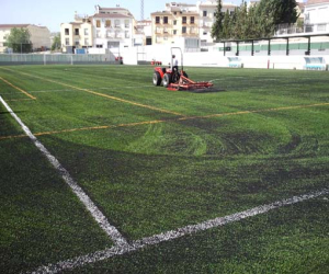 El campo de futbol se prepara para la liga de verano que comienza el martes 3 de julio