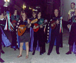 Noche de tuna