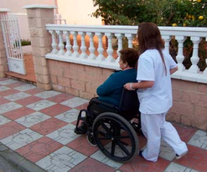 UGT Granada denuncia que el Ayuntamiento de Alhama ha suprimido el servicio público de Ayuda a Domicilio