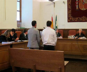 Uno de los acusados de la muerte de un portero de discoteca alega como coartada que ese día estaba en Alhama