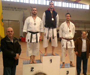 Errores arbitrales empañan la liga de kárate, aunque el alhameño Pablo Morales consiguió una primera posición