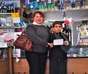  Y casi un mes después, apareció la ganadora del cajón de carnaval