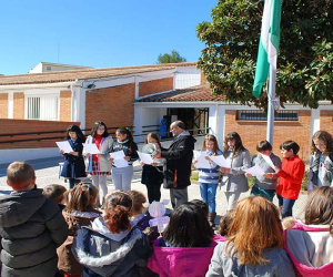 El CEIP Cervantes de Alhama celebró el día da Andalucía homenajeando la nutrición más saludable de nuestra tierra
