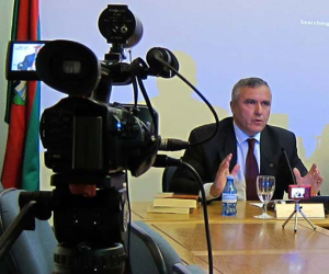 Salvador Raya presentó su 'Revolución y contrarrevolución en una comarca granadina'