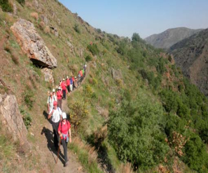 Senderos, cuevas y trincheras