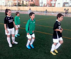 Victoria de la UD Alhameña alevín en los Ogíjares