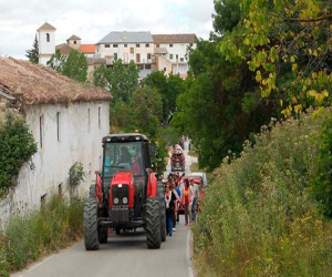Jayena celebra su Romería 2013 con una multitudinaria participación