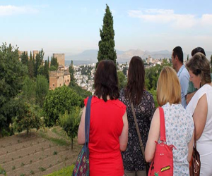 El taller de empleo de Jayena visitó la Alhambra para conocer la gestión de sus bosques, jardines y huertas