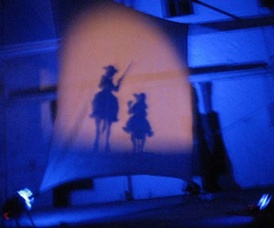 Noche de fantasía e ilusión para los más peques con el teatro de sombras