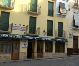 Bandera franquista en Alhama