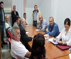 Ayuntamiento y Plataforma acuerdan posponer la concentración para reivindicar el arreglo de la carretera A-402 al viernes día 8 de noviembre