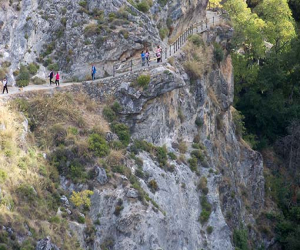 Senderistas de Jayena: Cahorros de Monachil, central de La Vega