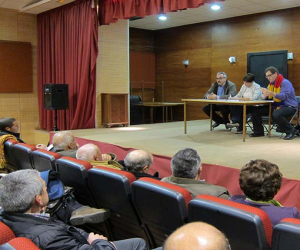 Izquierda Unida de Zafarraya programó una charla coloquio con la directora general de Comercio, Mari Carmen Cantero González