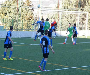 La UD Alhameña no se rinde