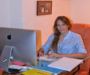 Activa Comunicación, una nueva empresa en internet gestionada por la alhameña María Peula