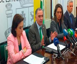 Sandra García anuncia junto al subdelegado del gobierno financiación para PFEA que permitirá crear empleo en Alhama