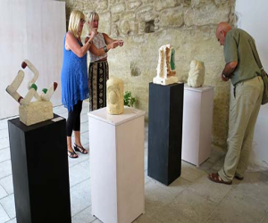 Éxito de público en la inauguración de la segunda exposición Formas y Colores