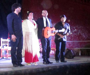 Noche de flamenco “granaino” en el Paseo del Cisne