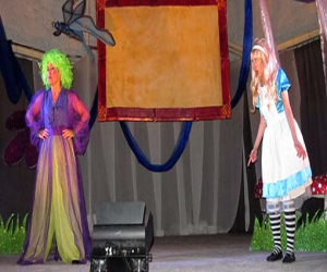 Alicia en La Alhama de las Maravillas