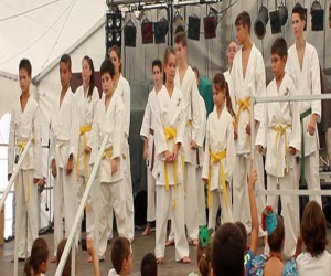 El nuevo curso de karate se abre en la feria de Ventas de Zafarraya con una exhibición