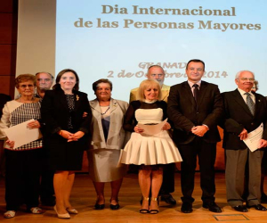 Cerca de 400 personas de toda la provincia se reúnen para celebrar el Día Internacional de las Personas Mayores