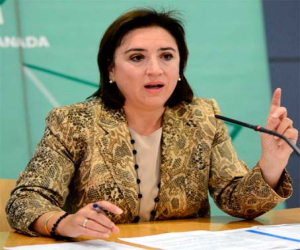 La delegada del Gobierno pide al PP que “deje de bombardear los planes de empleo con argumentos absurdos y se sume a la creación de puestos de trabajo”