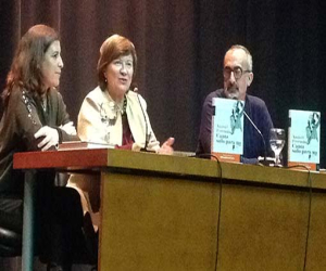 La escritora Nativel Preciado mantiene un encuentro con los clubes de lectura de la provincia