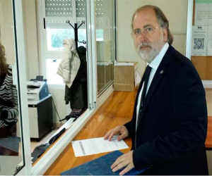 Ignacio Benítez presenta su candidatura a rector de la UJA para dar "la respuesta adecuada que requiere un nuevo tiempo"