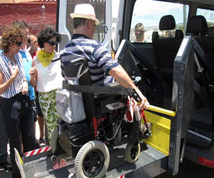 El centro ocupacional presentó la adaptación de su vehículo gracias a la colaboración ciudadana