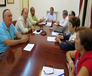 El Patronato de Estudios Alhameños celebró junta general y mantuvo una reunión con el alcalde y concejal de Cultural