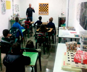 Comienzan las clases de ajedrez impartidas por el club de ajedrez Ankagua