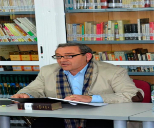 Manuel Luque: «Me considero un poeta comprometido que habla de los temas que preocupan a la gente»