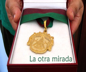 La otra mirada: Mordiendo el oro
