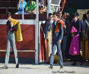Siete orejas y entretenido festival taurino en la feria de Alhama