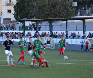 La UD Alhameña sufrió para sacar un punto de Darro, mientras que el debut de los cadetes no pudo ser mejor