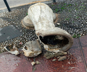 En un acto vandálico destrozan una fuente pública en una plaza de Játar