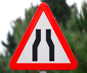 La A92 cortada por un derrumbe en el puente Los Vados este martes