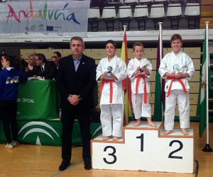 Dos jóvenes alhameños en el campeonato promesas de Andalucía de katas