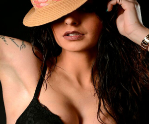 La alhameña Débora Molina se presenta a ‘Miss belleza absoluta’ y necesita nuestros votos