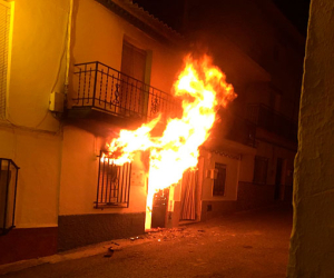 Arde de madrugada una casa en Jayena