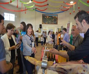 Agrón celebró con éxito su feria de Artesanía, gastronomía y turismo