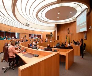 El pleno de Diputación aprueba destinar 10 millones a inversiones extraordinarias en los municipios