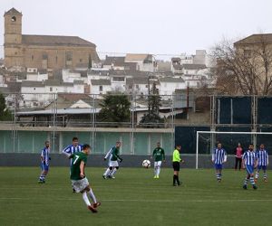 Victoria en el derbi bajo la lluvia