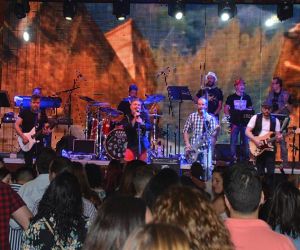 Mama Llama volvió a ‘encadilar’ a su púbico